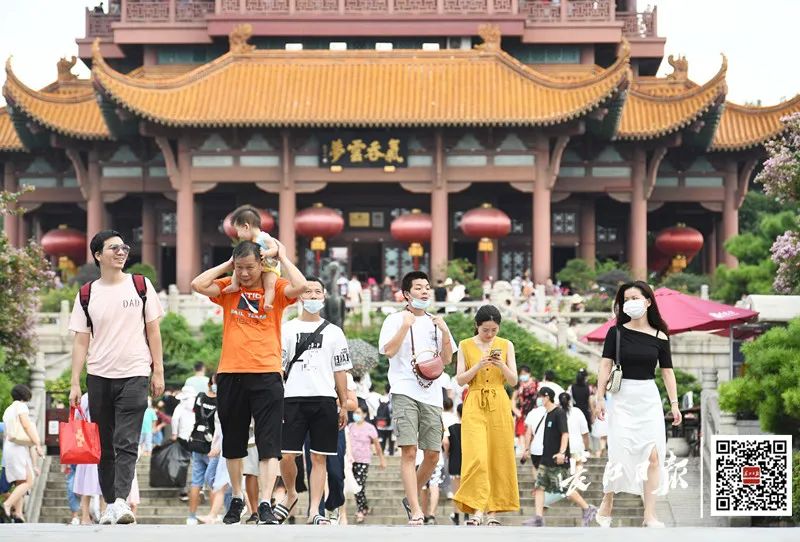 讓出軍運會專用道，錯峰出遊禮讓外地遊客，武漢最美的風景不斷延伸…… 旅遊 第2張