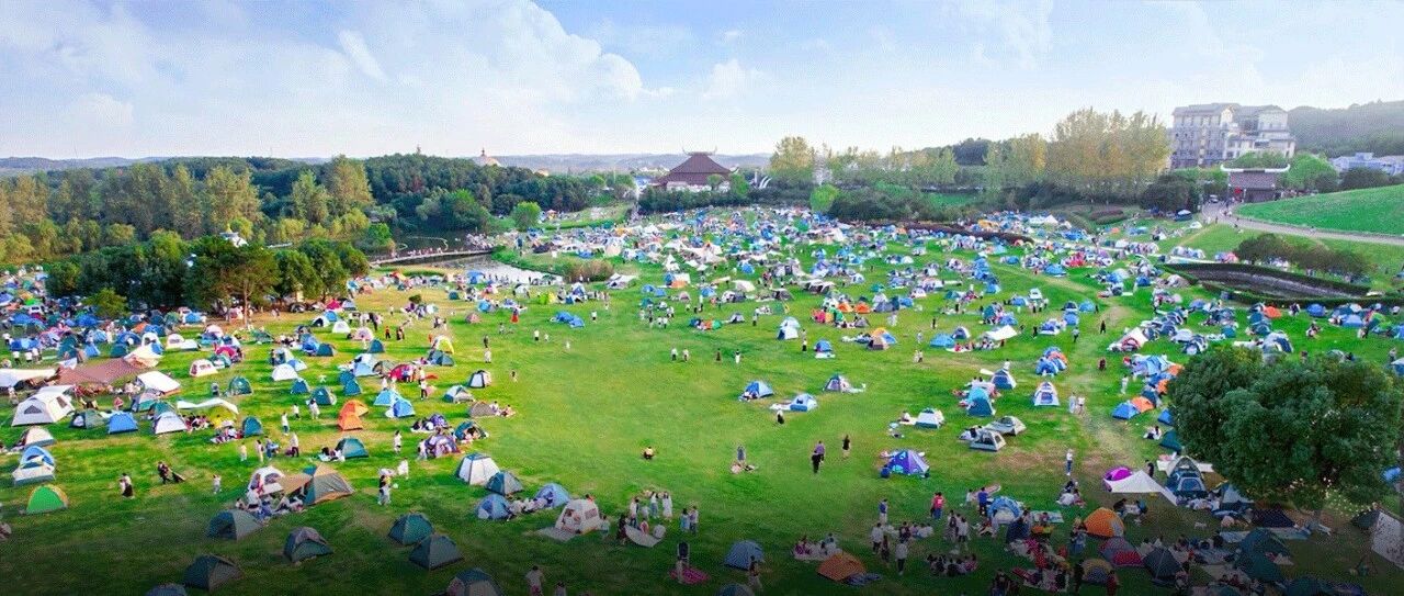 人气爆棚，连夜订不到房！武汉这些地方太火……｜早安武汉