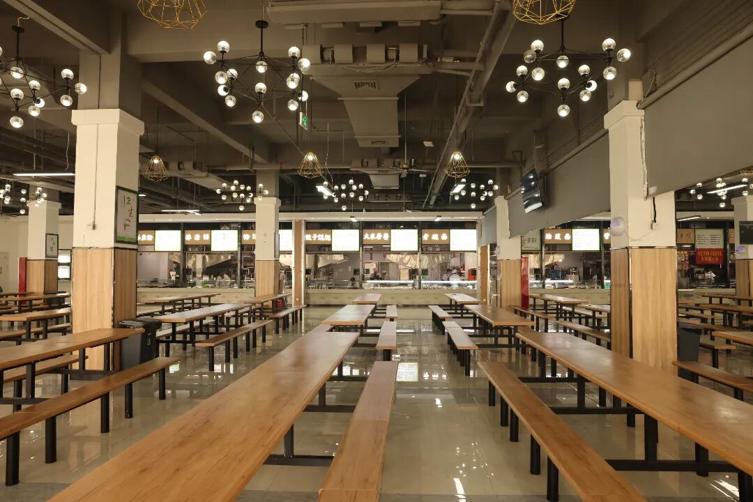 新乡工程学院05黄河科技学院位于河南省郑州市紫荆山南路666号.