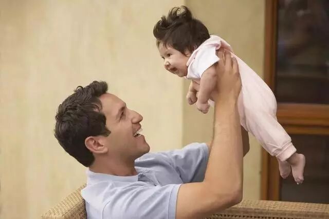 婴幼儿感统训练进行时，0~6岁家庭训练全攻略！