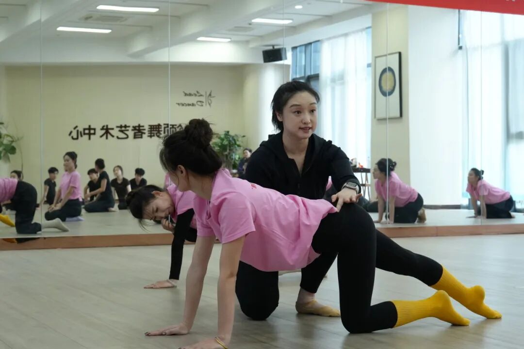 中国舞蹈家协会《中国舞考级》教材1-3、4-6级师资培训开班 第4张