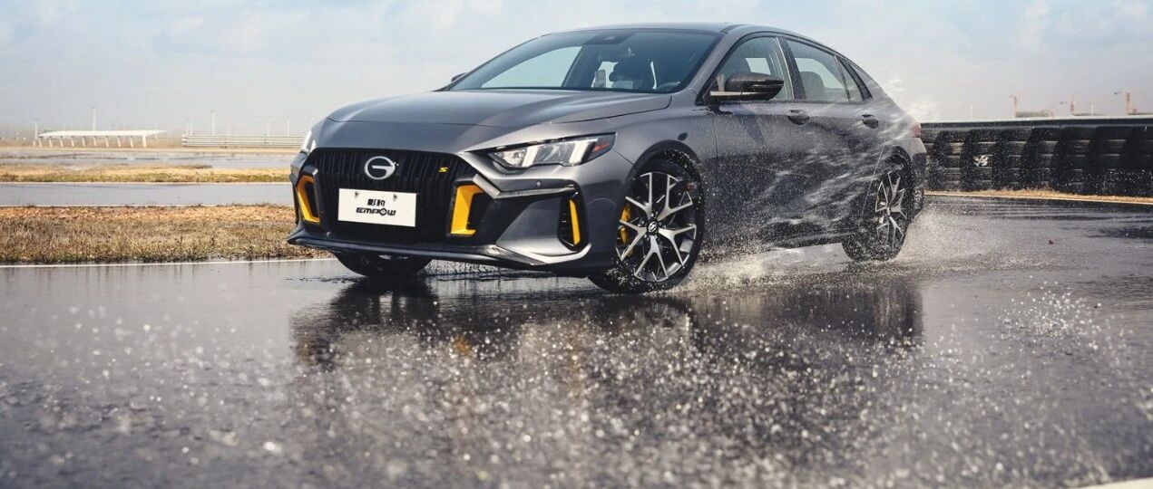 十万块只够买“菜车”？|预售价9.88万元起、6.95秒破百的影豹：我反对！