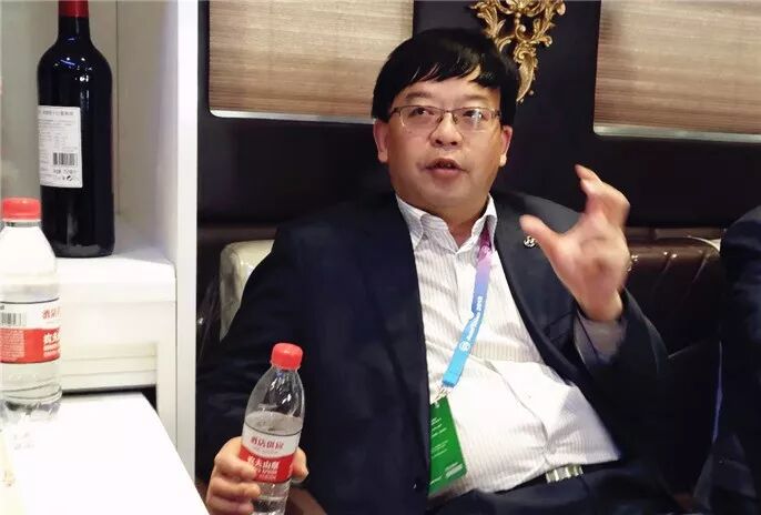 上汽红岩总经理楼建平不做激进派