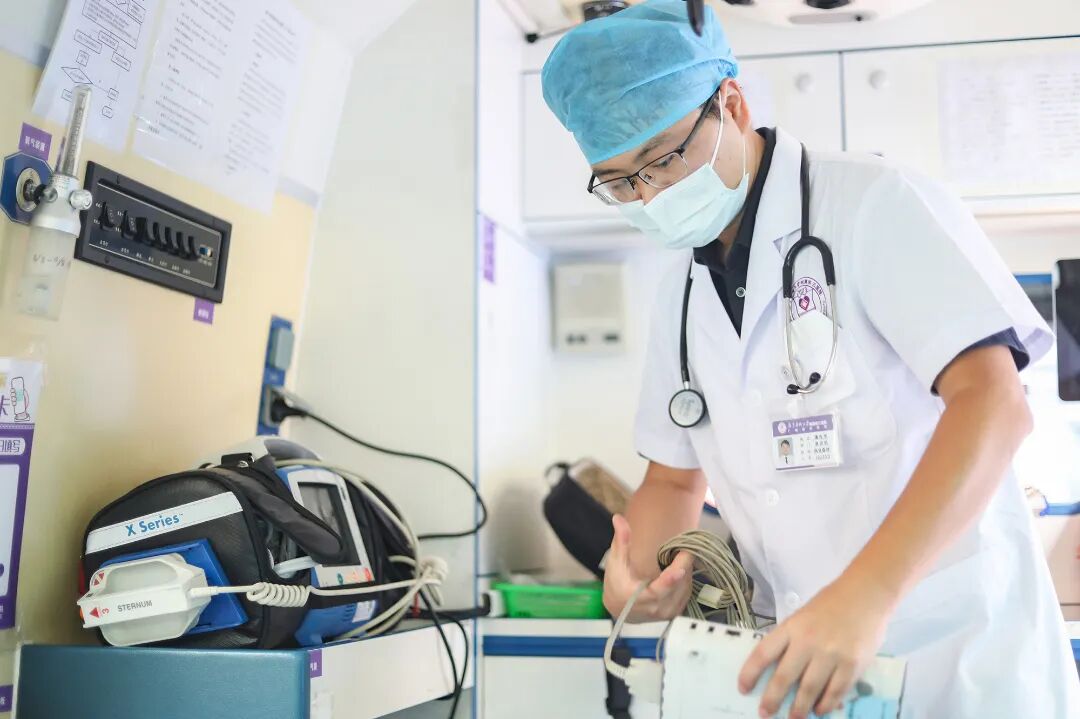 医师节专辑 | 医生的30+，微光初展，未来可期