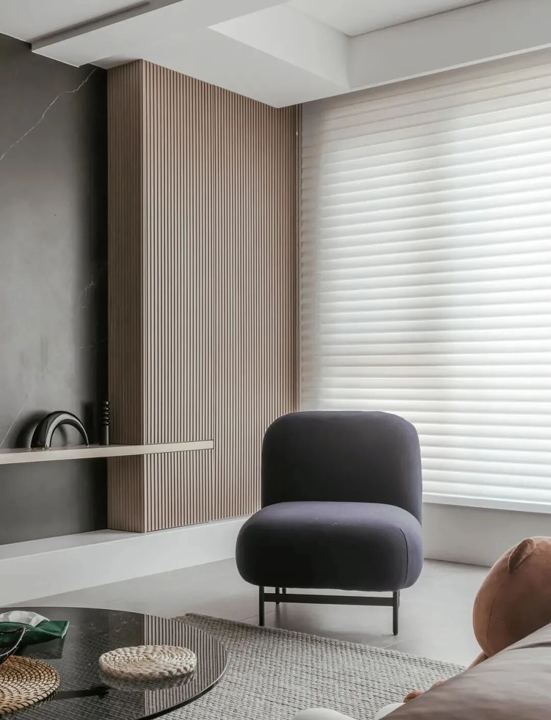 120㎡现代简约质感三室，主卧孟菲斯风超亮眼！