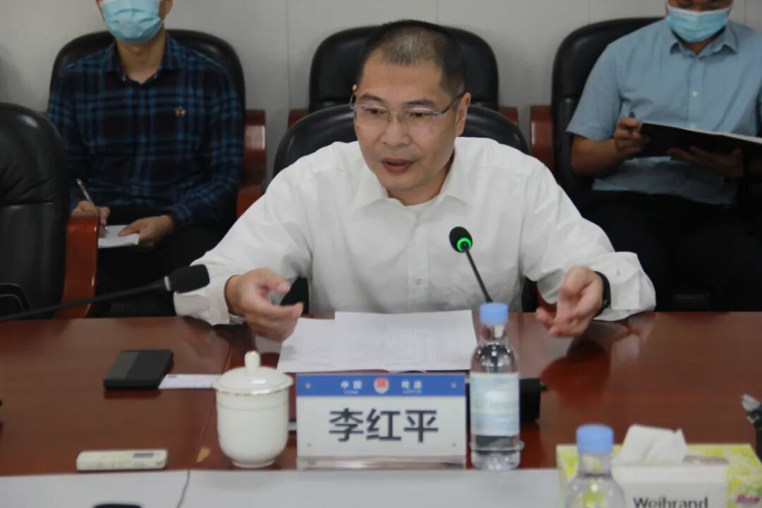 市司法局局长李红平对与会代表提出的意见建议表示衷心感谢,认为代表