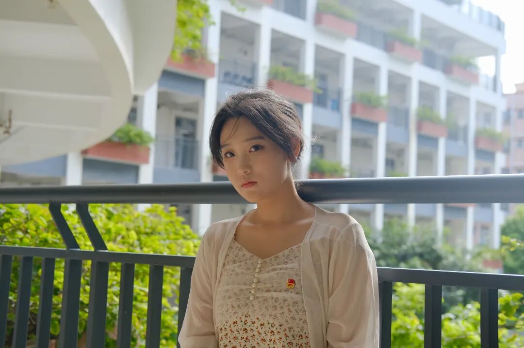 陈飞燕正脸照02.jpg