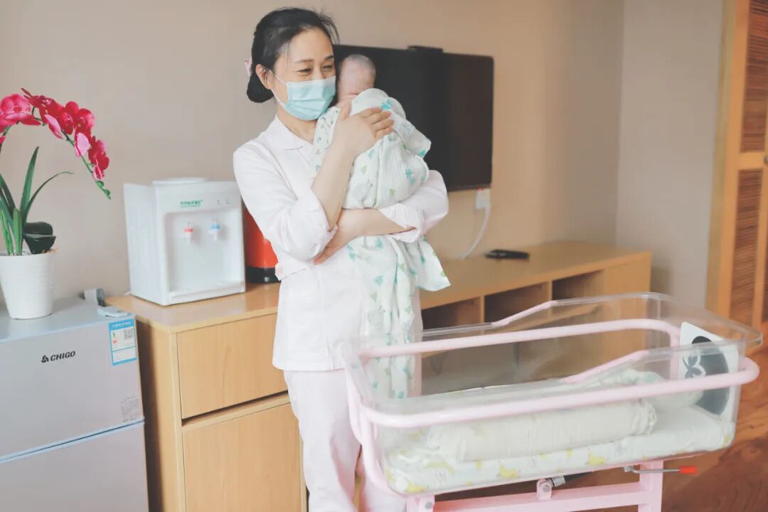 宝宝“拍嗝”有讲究—科学育儿