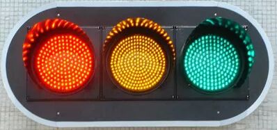 交通信号灯运行原理_交通信号灯的工作原理_交通信号灯由什么组成