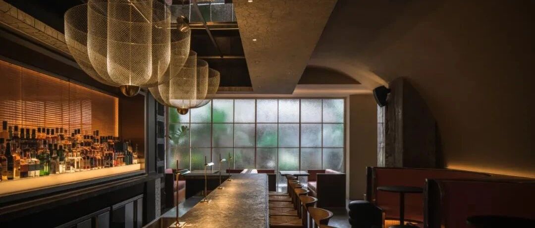 成都人的休闲烂漫全在一碗茶、一杯酒中了