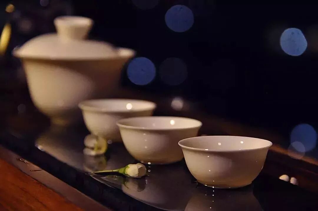 习惯喝茶的人，身上有10种独特的气质！