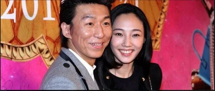 白百何前夫陈羽凡与小18岁女友秀恩爱！露啤酒肚太辣眼，女方外貌胜过前妻？