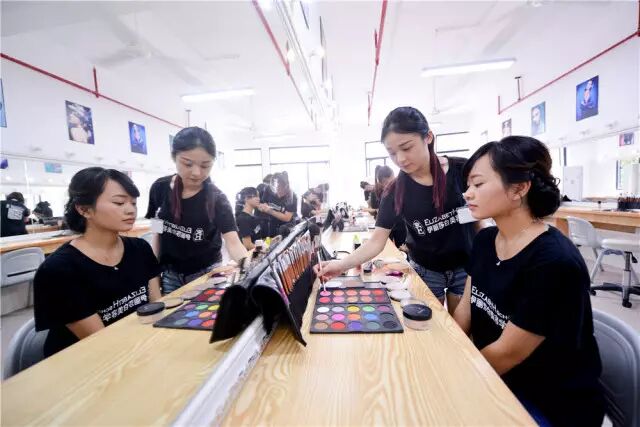 为什么要学习化妆，说到点子上了！