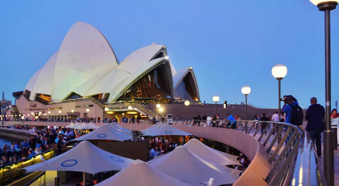 澳洲境内游客数量创新高！为国内经济带来上千亿收益