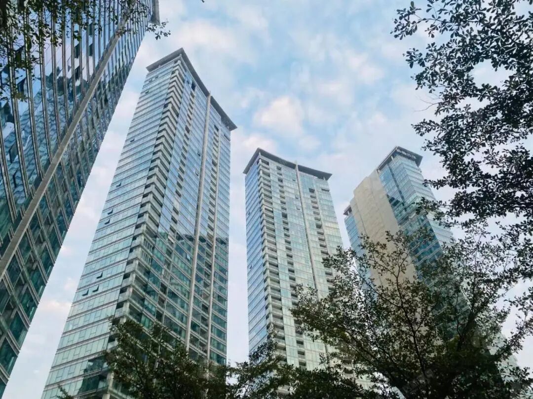 太魔幻！有盘刺破30万/㎡，有盘降超500万......