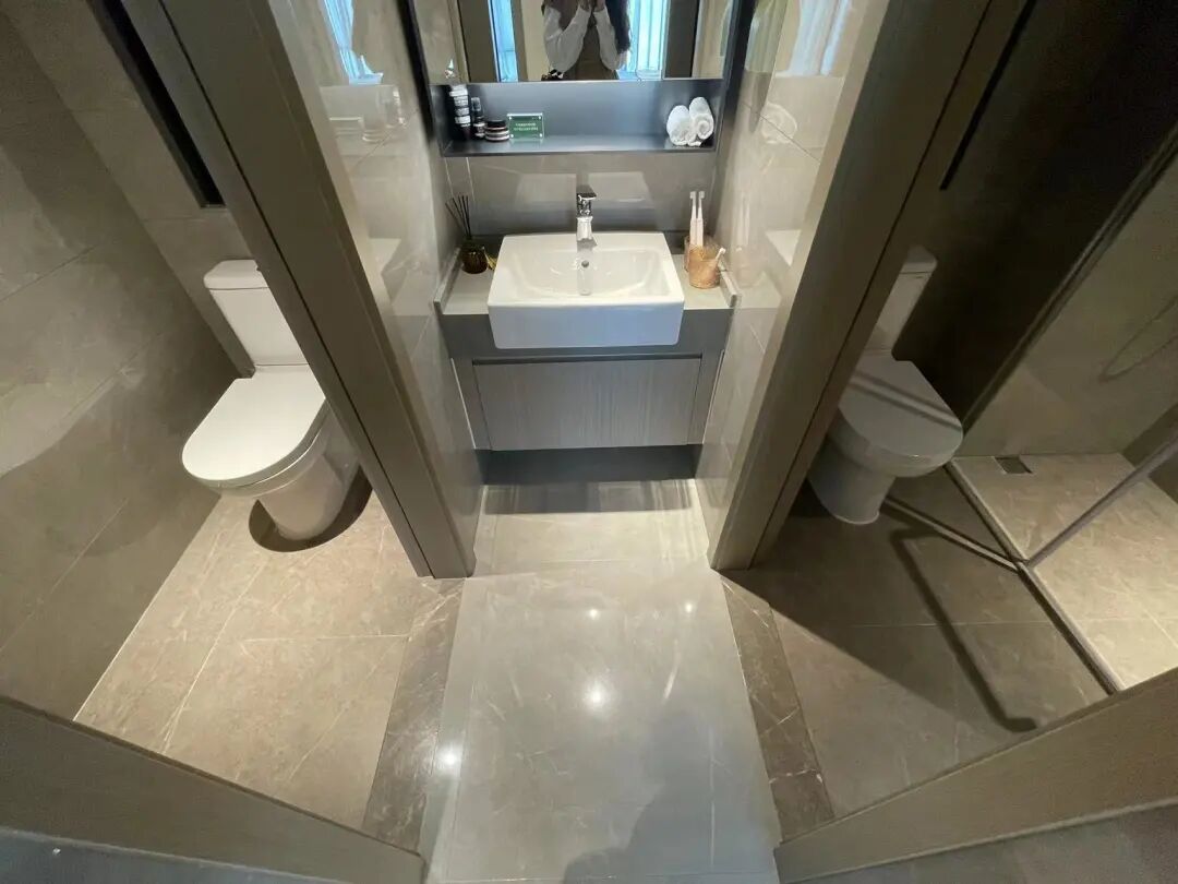 不到70㎡，*付30万，广州“小三房”卷成了麻花......