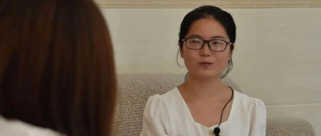 留守女孩回应“读北大考古没钱途”：我们这代人会更偏向自己的爱好，听内心的声音 | 成风化人