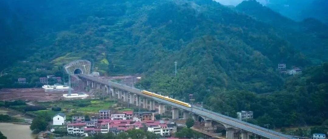 高铁连通“浙东唐诗之路”，访天姥无须“梦游”｜草地·神州风物