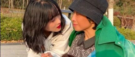 “下辈子换我当妈妈！” 19岁女孩休学拍视频记录母女共度的最后一年