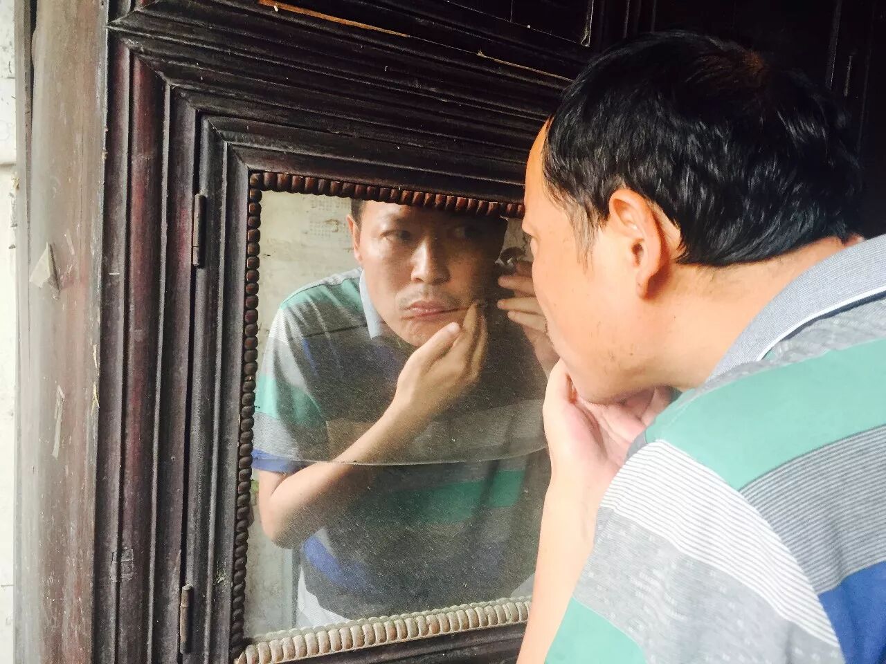 数学痴汉30年前名校肄业 回村钻研数论靠低保度日