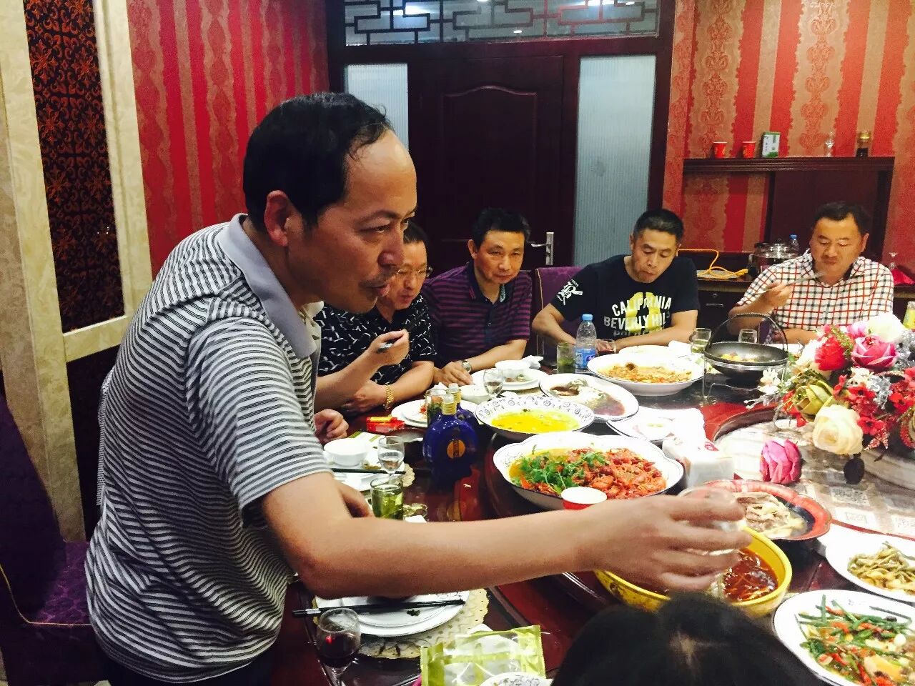 数学痴汉30年前名校肄业 回村钻研数论靠低保度日