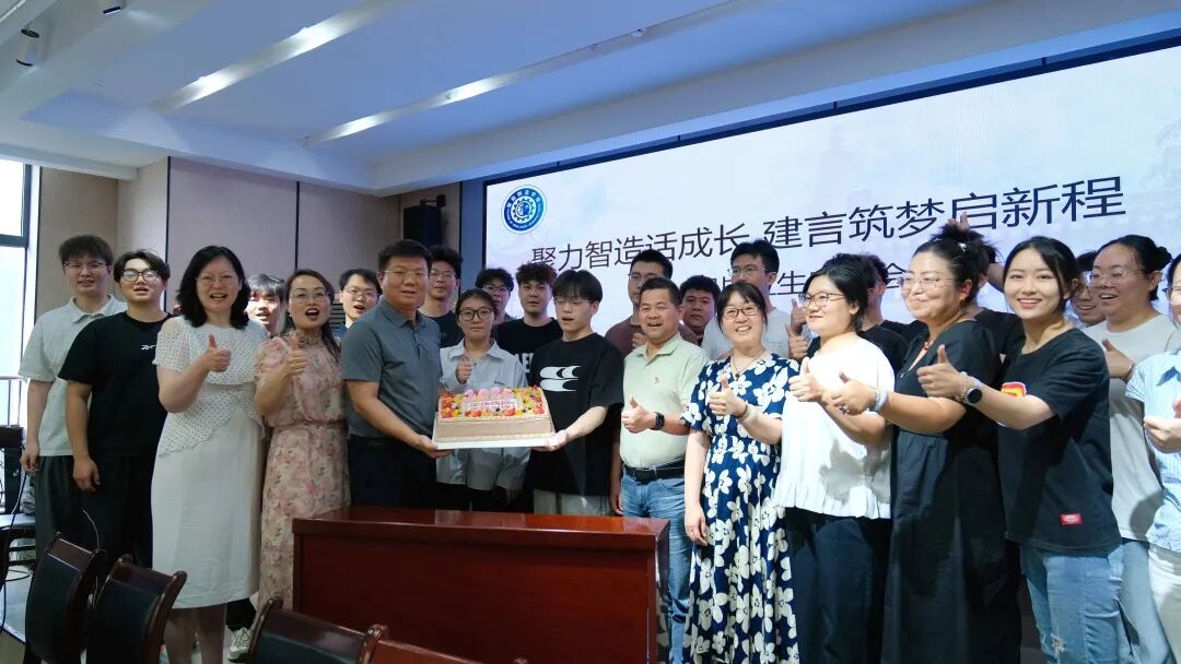 6.大合影.jpg