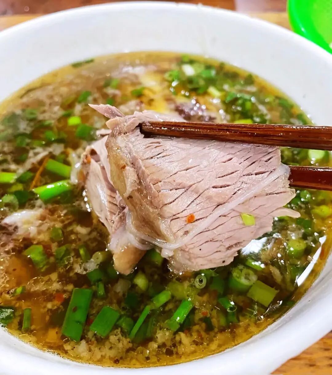 西安气温这满30减15的节奏需要来碗热乎乎的水盆羊肉