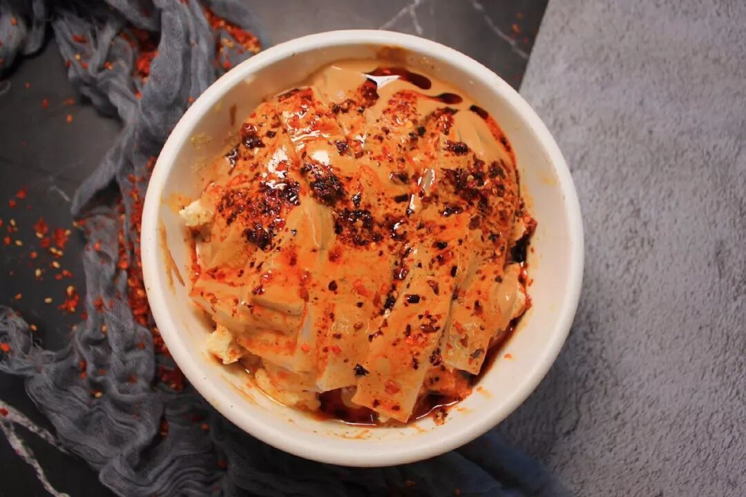 回民街的黑暗料理NO.1 卤汁凉粉在西安是怎样的存在