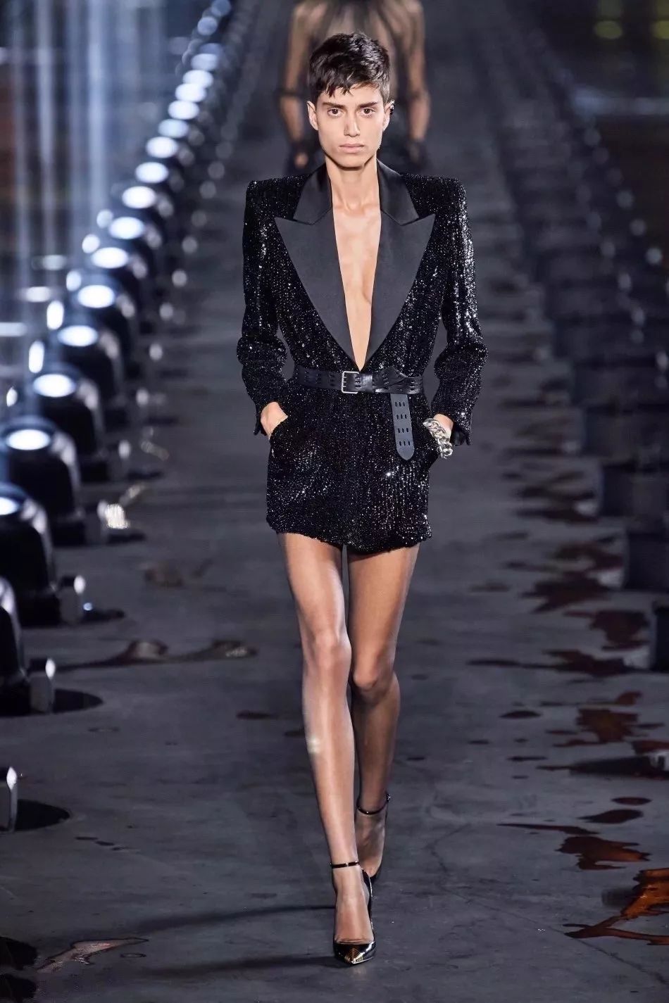 巴黎時裝周2020年爆款包有這些，超時髦穿搭，讓你搭上時尚潮流 時尚 第98張