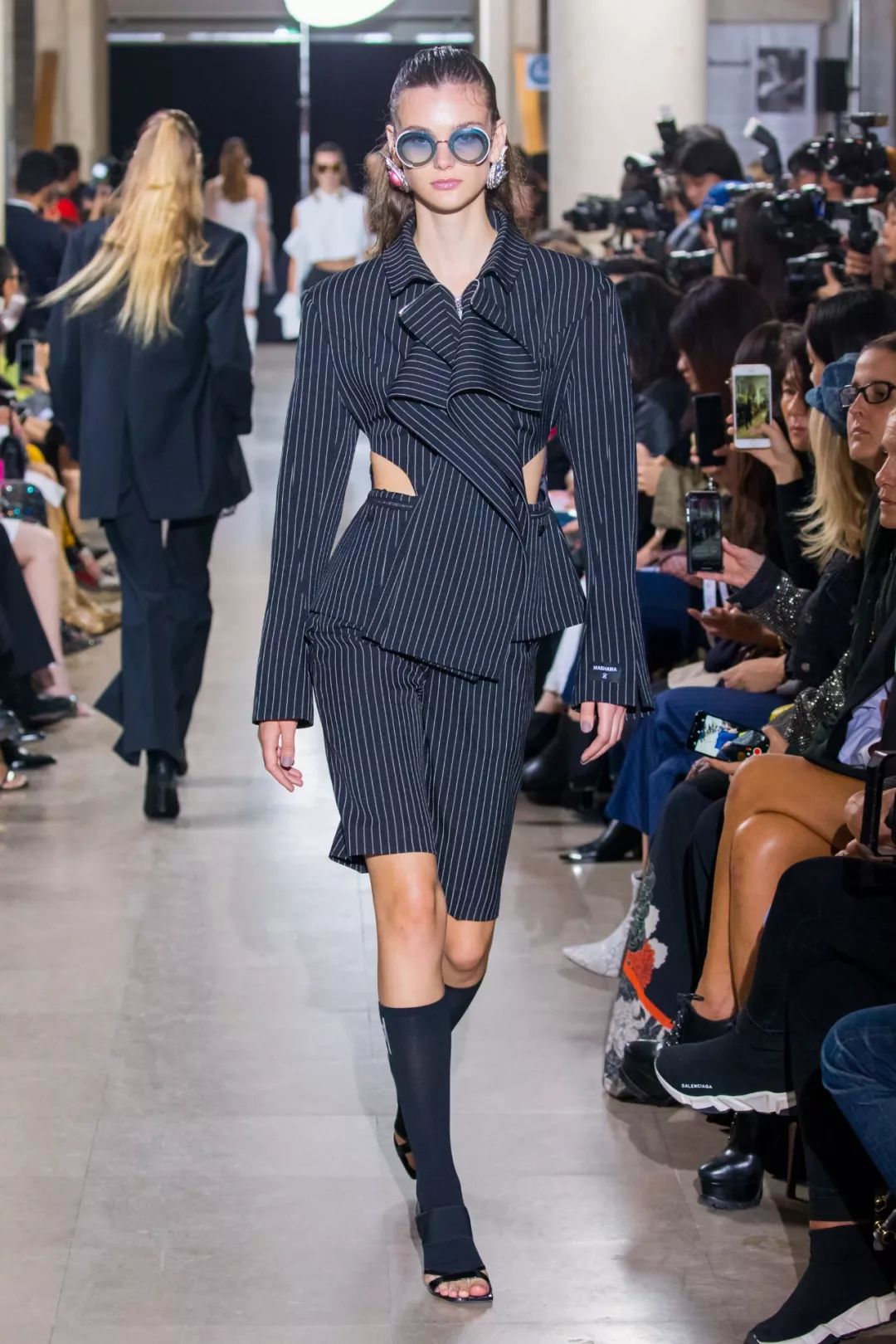 巴黎時裝周2020年爆款包有這些，超時髦穿搭，讓你搭上時尚潮流 時尚 第250張