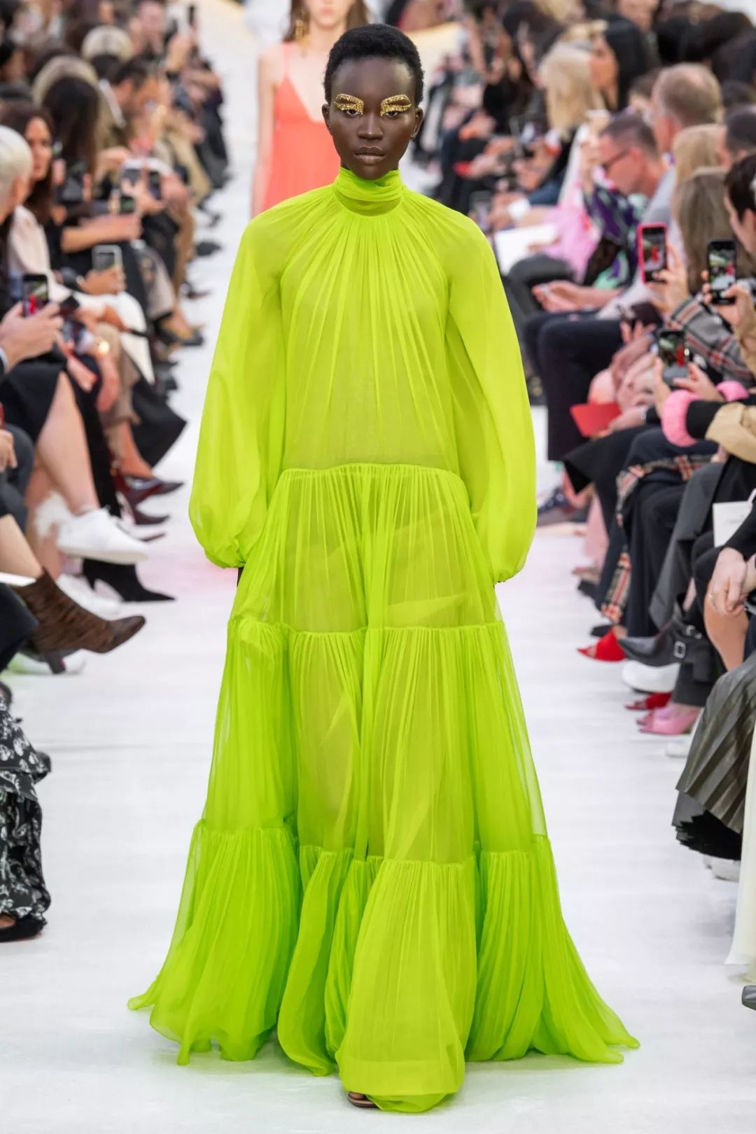 巴黎時裝周2020年爆款包有這些，超時髦穿搭，讓你搭上時尚潮流 時尚 第199張