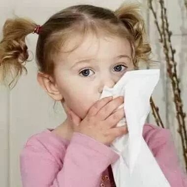 小孩鼻炎总鼻塞，温馨提醒：可能已经被这几个并发症盯上了！
