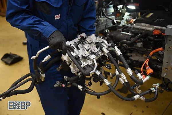 瑞银拆解比亚迪海豹，成本比特斯拉还低15%，拆解报告(热管理系统)的图15