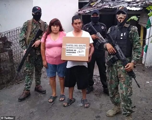 和毒枭老妈殷勤握手聊天，墨西哥总统这个举动，狠狠打了墨西哥民众一耳光（组图） - 24