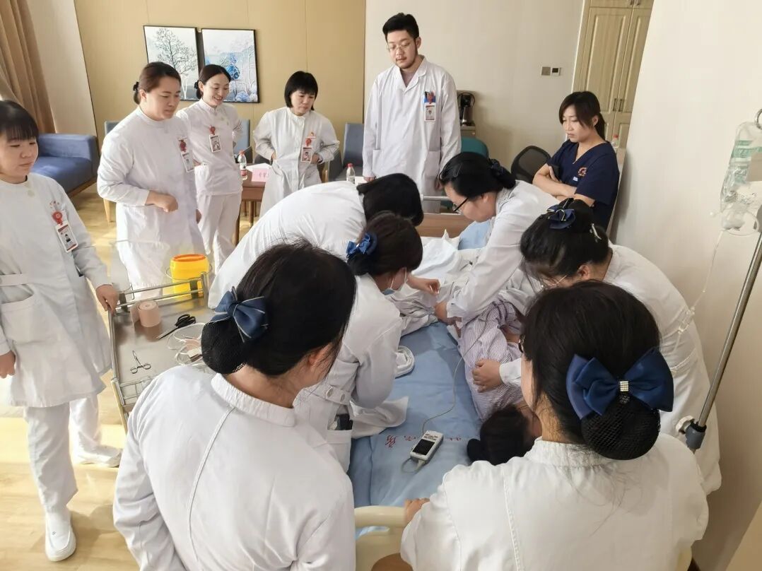 医院推车怎么固定医院发展丨医技护航：从病床到推车，交出“稳稳的幸福”_https://www.jmylbn.com_新闻资讯_第7张