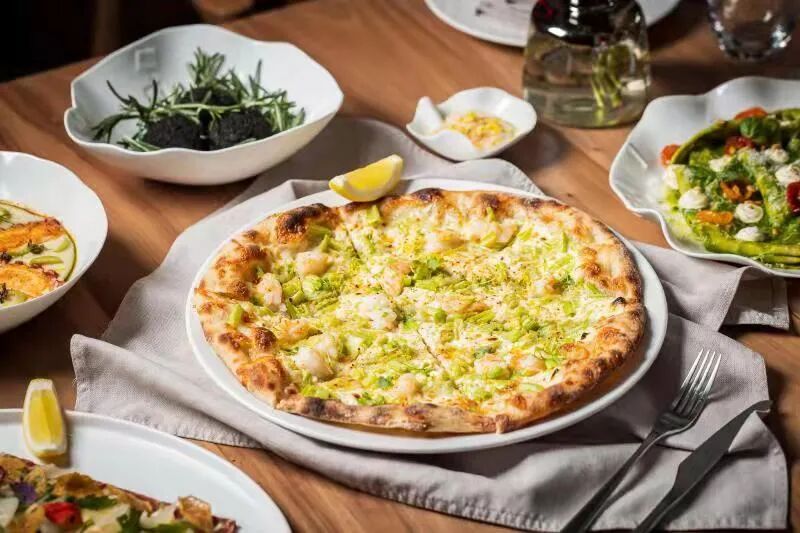 �������������Ħ�Ǻ�����ͣ��˾�300+����Fine Dining��