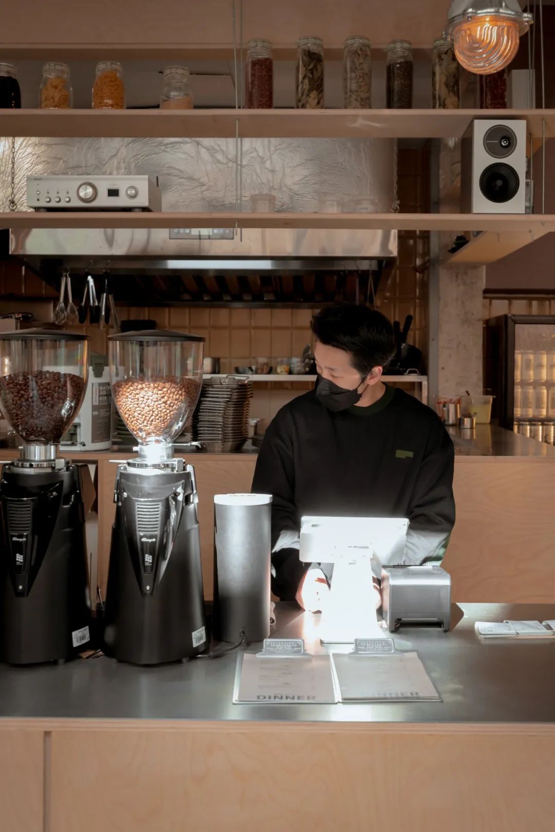西餐咖啡服务流程_在咖啡厅工作中西餐_西餐厅咖啡师的岗位职责