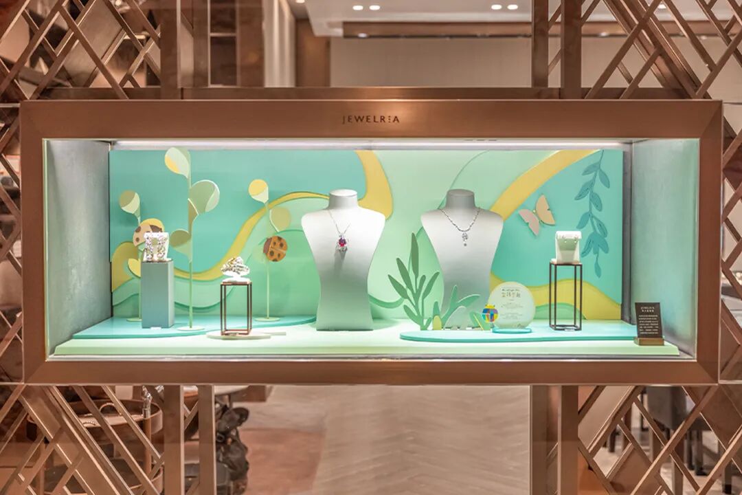 周大福周大福荟馆春夏橱窗幸运从此刻开始