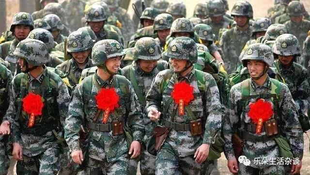 正军级是什么级别 解读：部队的“正大军区级”属于什么级别？“基准军衔”可不低！