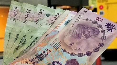 预警！这个国家货币崩盘没结束，又实施外汇管制，你的货款悬了！