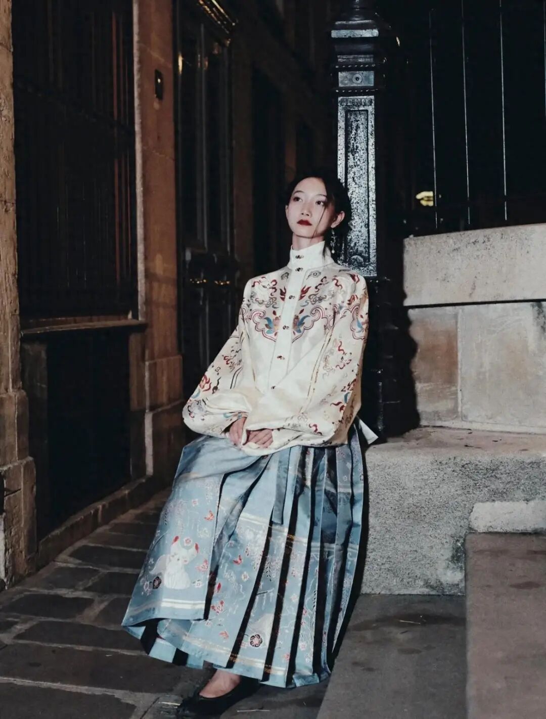 馬面裙，怎么搭上衣？看素人街拍就知道，這4種搭配好養(yǎng)眼