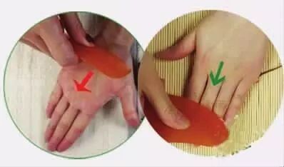 厚刮痧板怎么用刮痧的几种好手法，效果好到惊人_https://www.jmylbn.com_新闻资讯_第4张