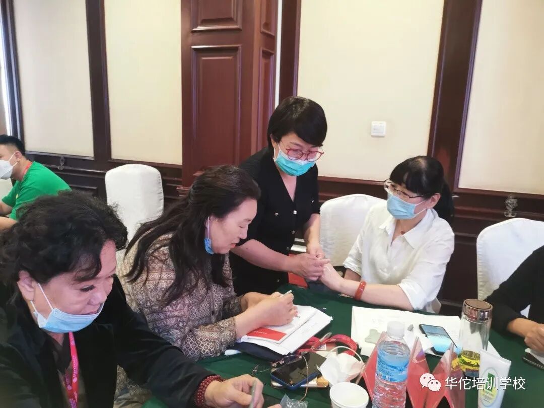 华佗怎么刮痧中医适宜技术培训全国公益行--青岛站_https://www.jmylbn.com_新闻资讯_第19张