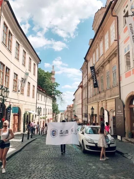 三亚学院与琼州学院_三亚学院是几本_明星学院喂本少是女生