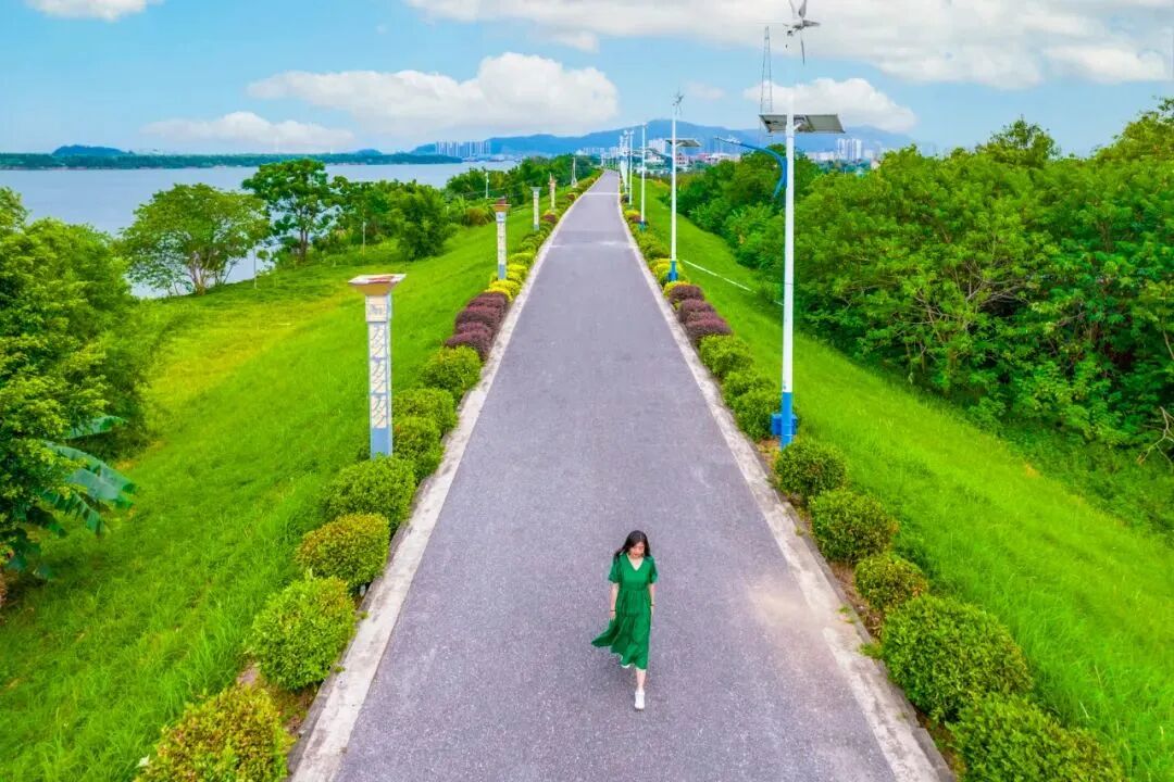 海寿岛环岛绿道平坦宽阔。摄/宋兹檀