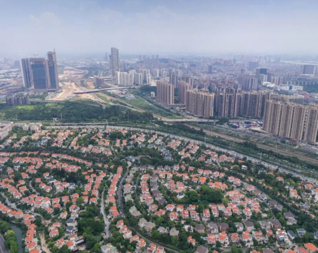 总价800万，南沙大平层VS增城别墅，你会怎么选？