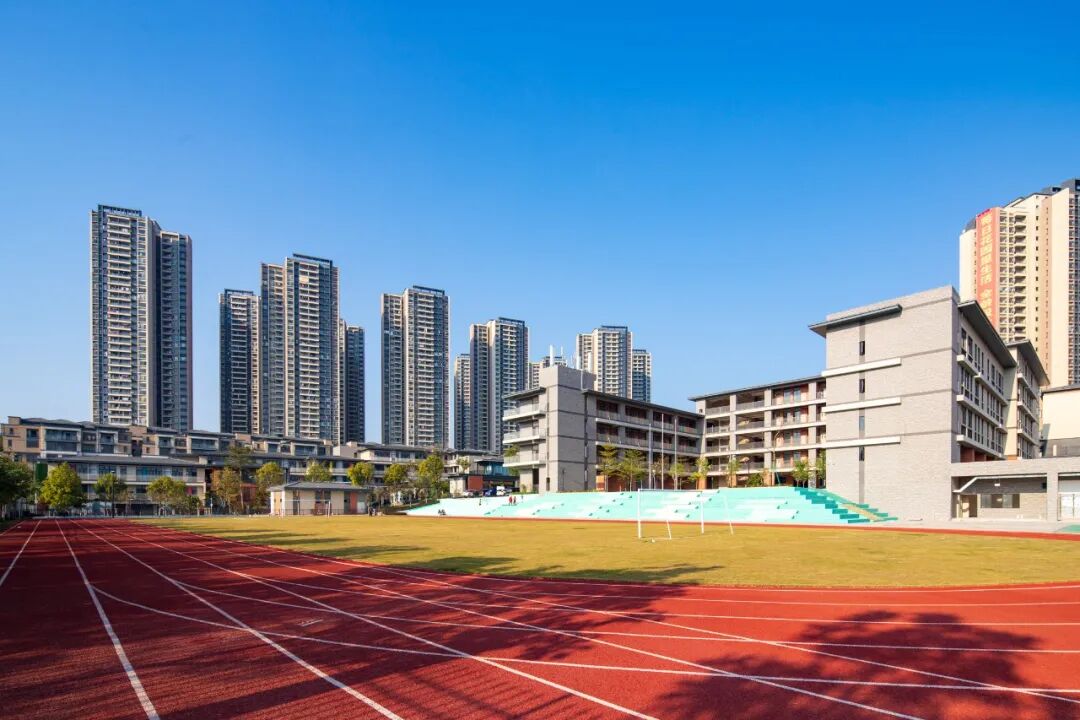 100万买大别墅【叠溪花园】推出140㎡-170㎡别墅，仅需310万！