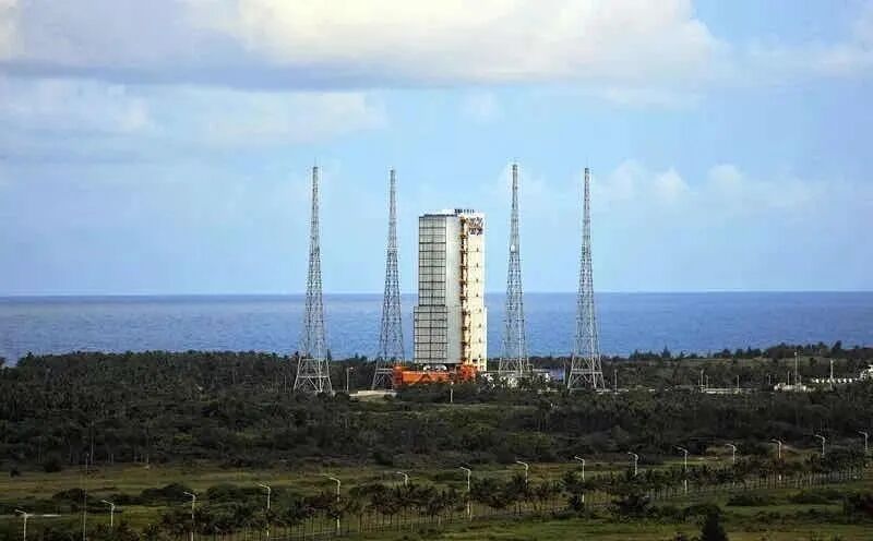 我国首次火星探测任务探测器在海南文昌成功发射
