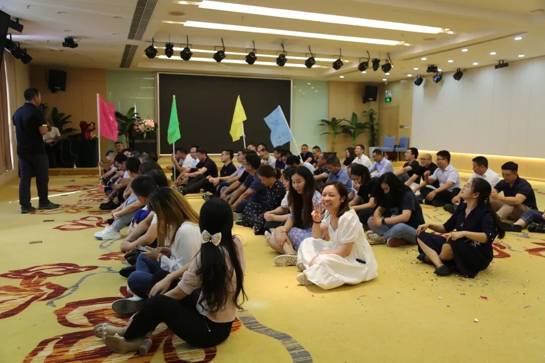 公司新闻：凝心聚力 智传未来—热烈祝贺公司2022年度年中经营会议暨团建活动举得圆满成功