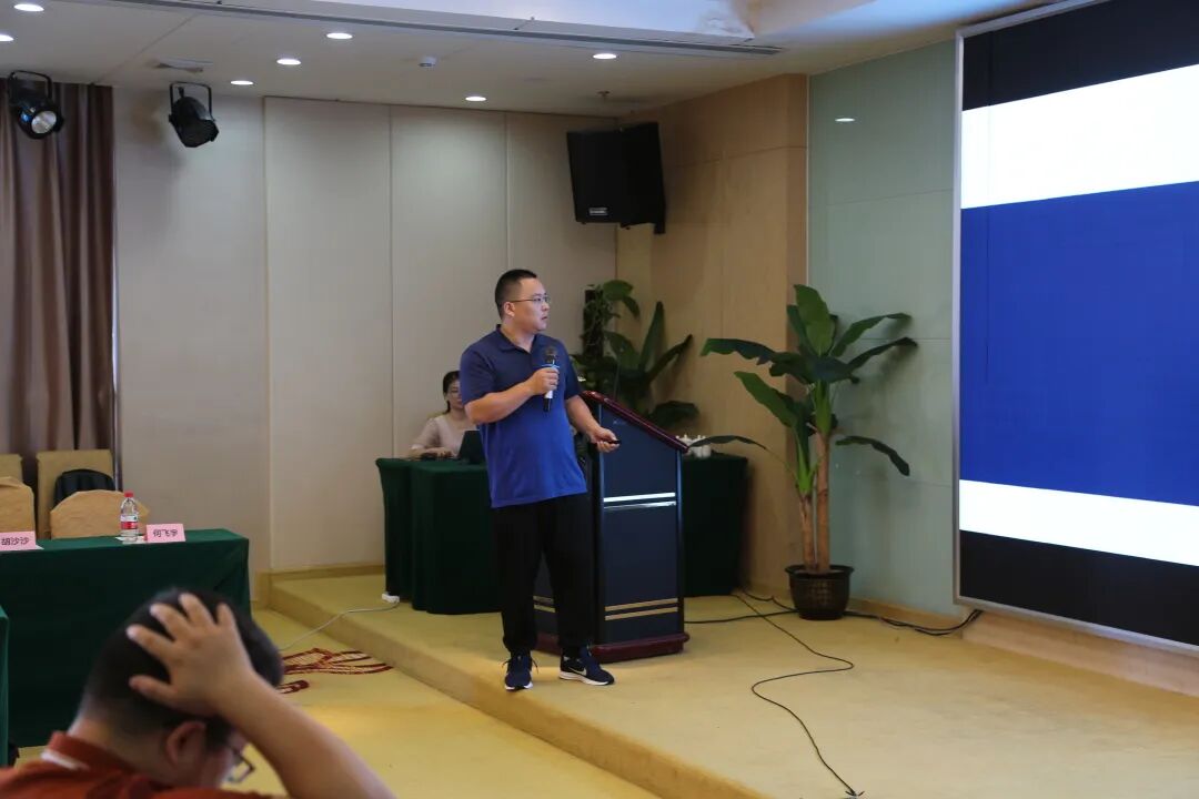 公司新闻：凝心聚力 智传未来—热烈祝贺公司2022年度年中经营会议暨团建活动举得圆满成功